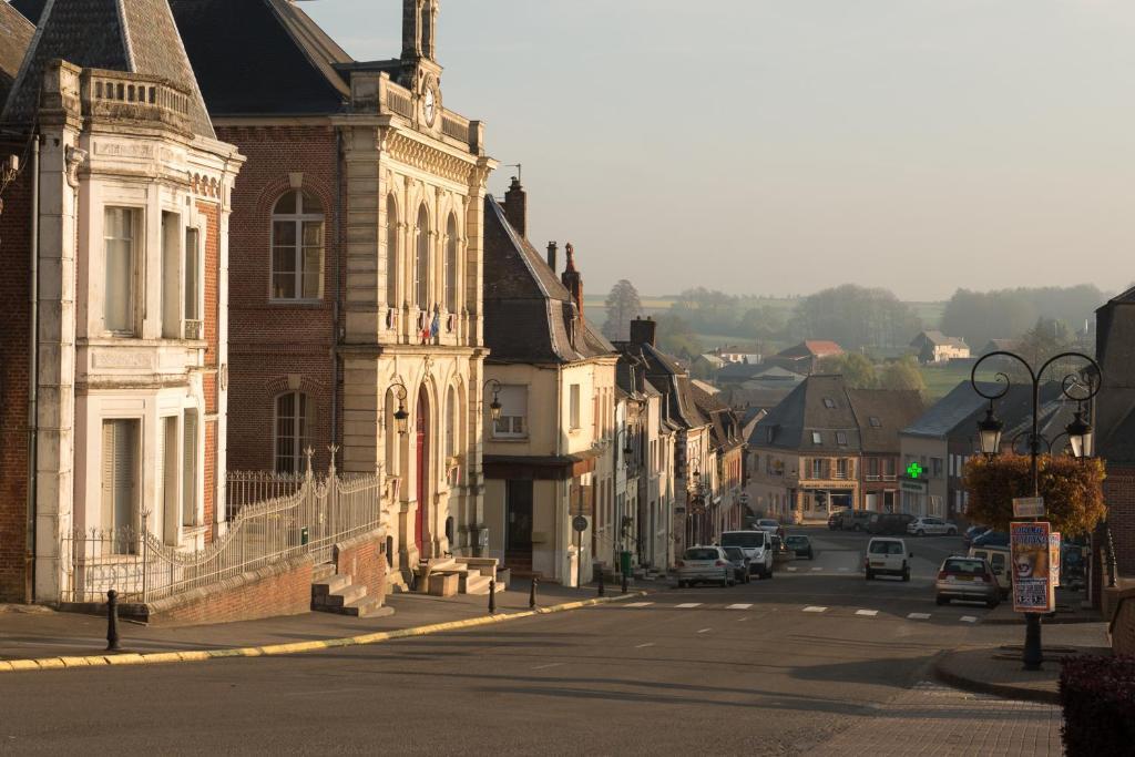 Entre Nous Hotell Rozoy-sur-Serre Exteriör bild