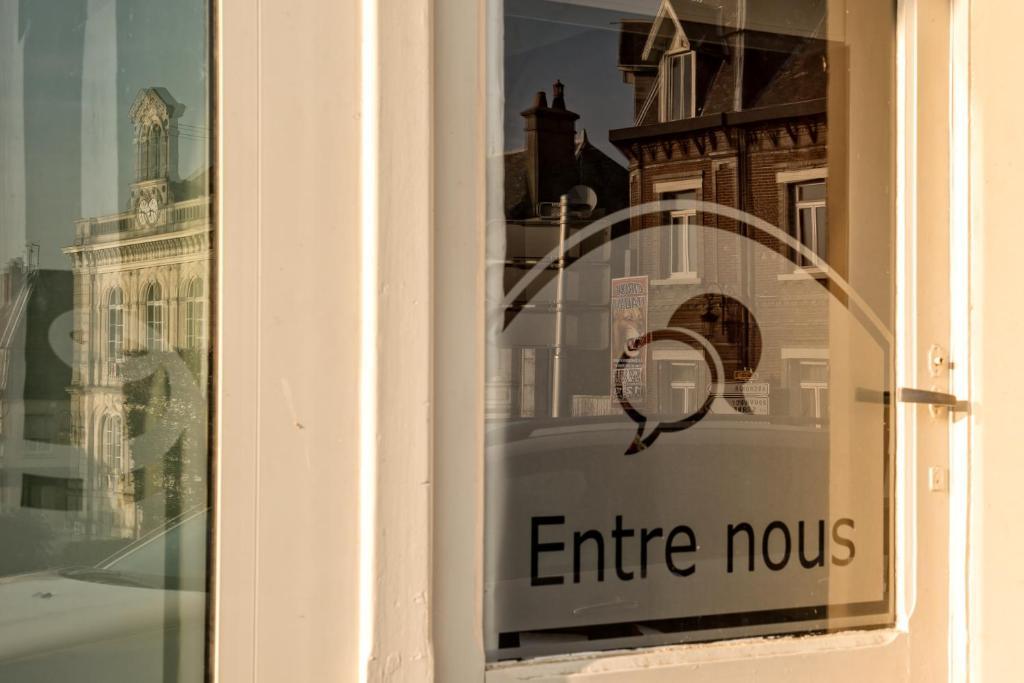Entre Nous Hotell Rozoy-sur-Serre Exteriör bild