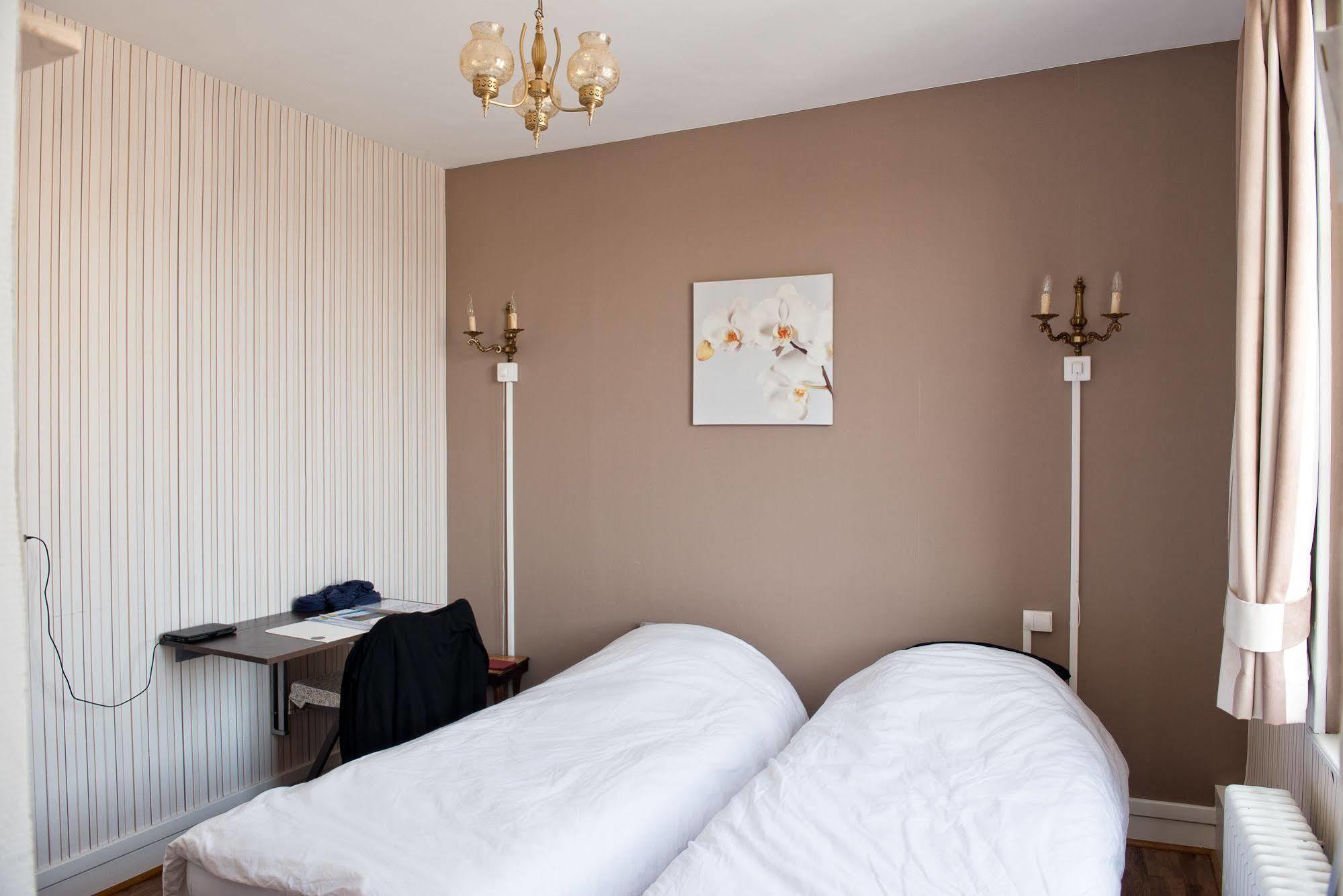 Entre Nous Hotell Rozoy-sur-Serre Exteriör bild