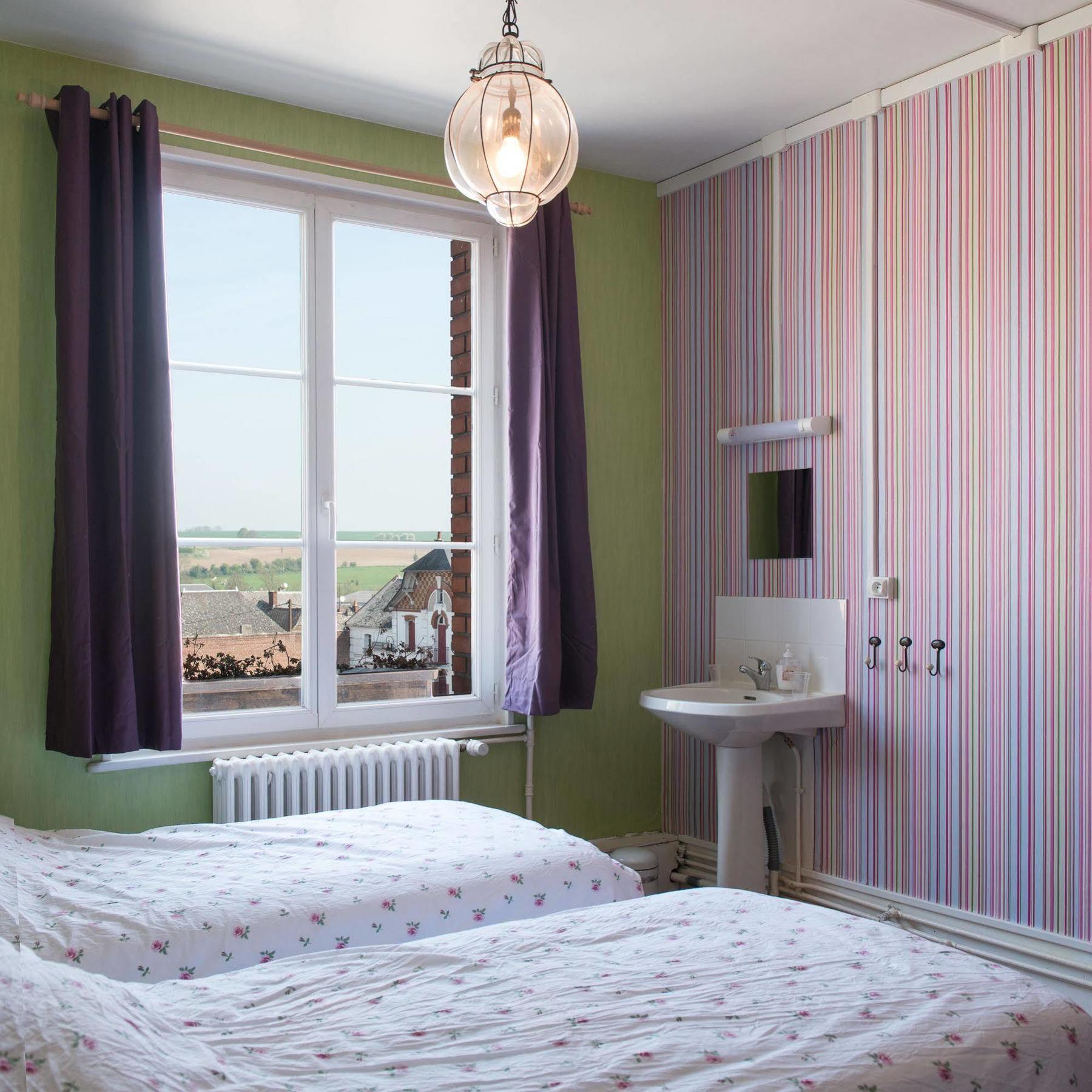 Entre Nous Hotell Rozoy-sur-Serre Exteriör bild